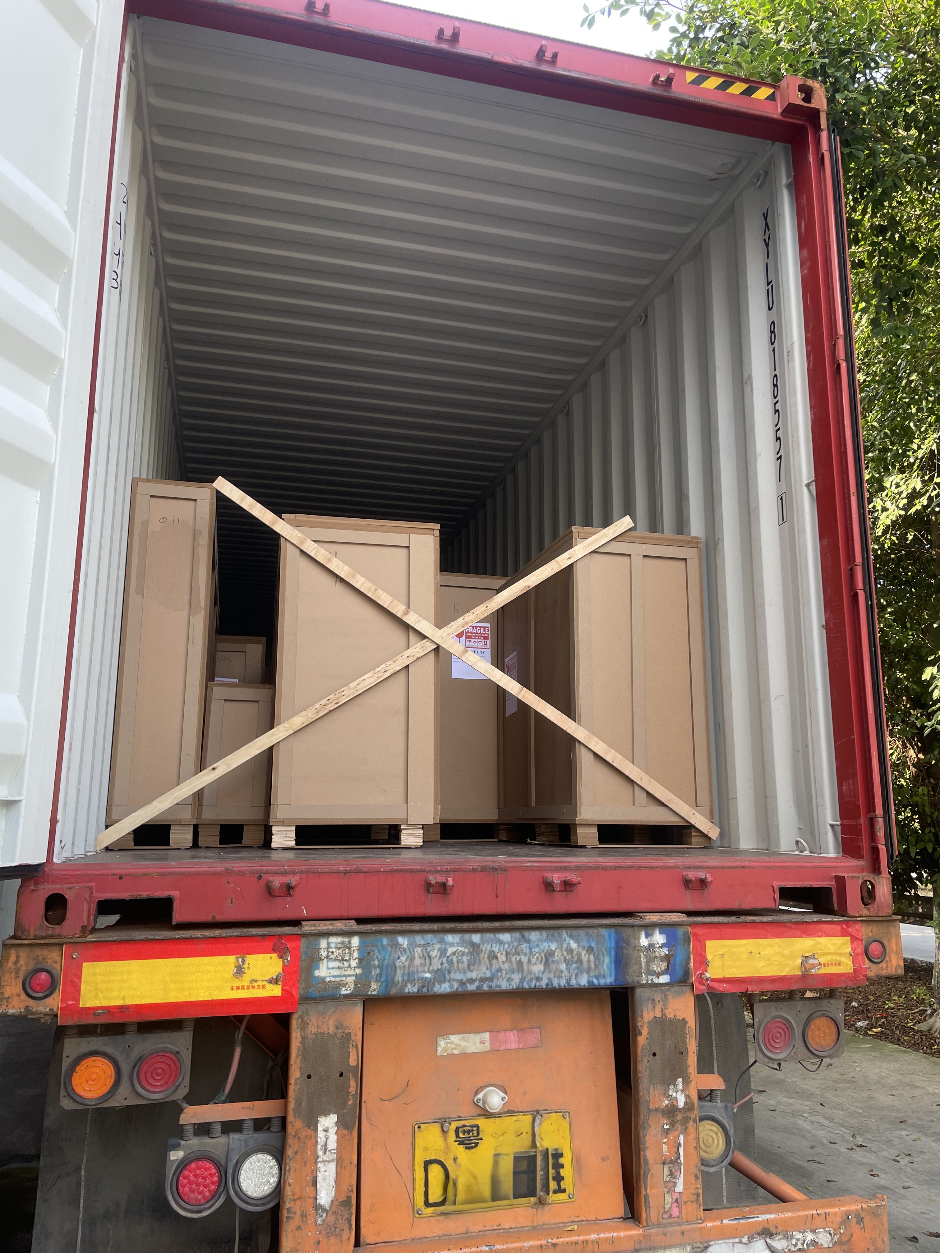 Cargo and timber bracing